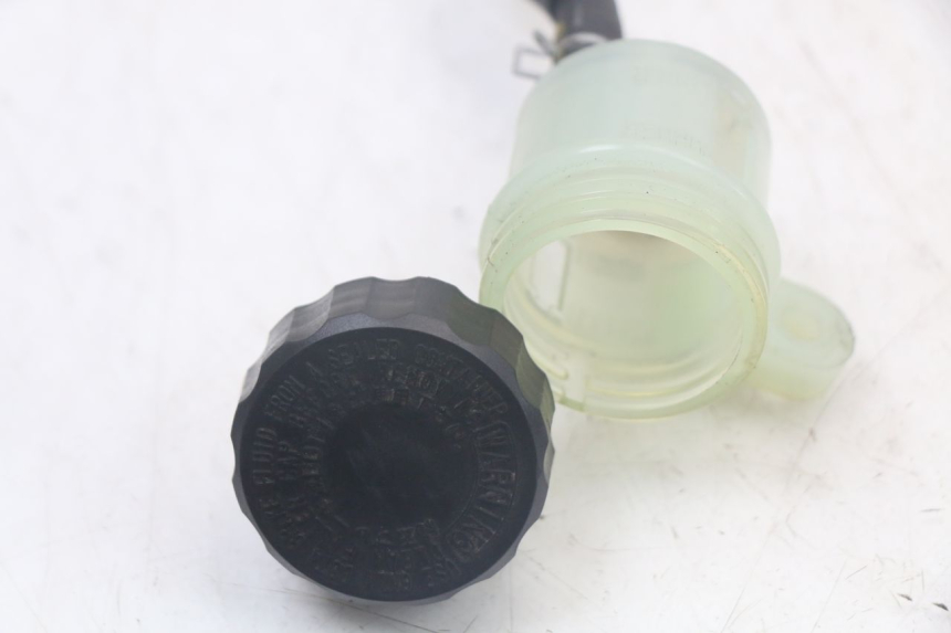 photo de REMMVLOEISTOFRESERVOIR YAMAHA TDM ABS 900 (2002 - 2014) - Andere kijkhoek