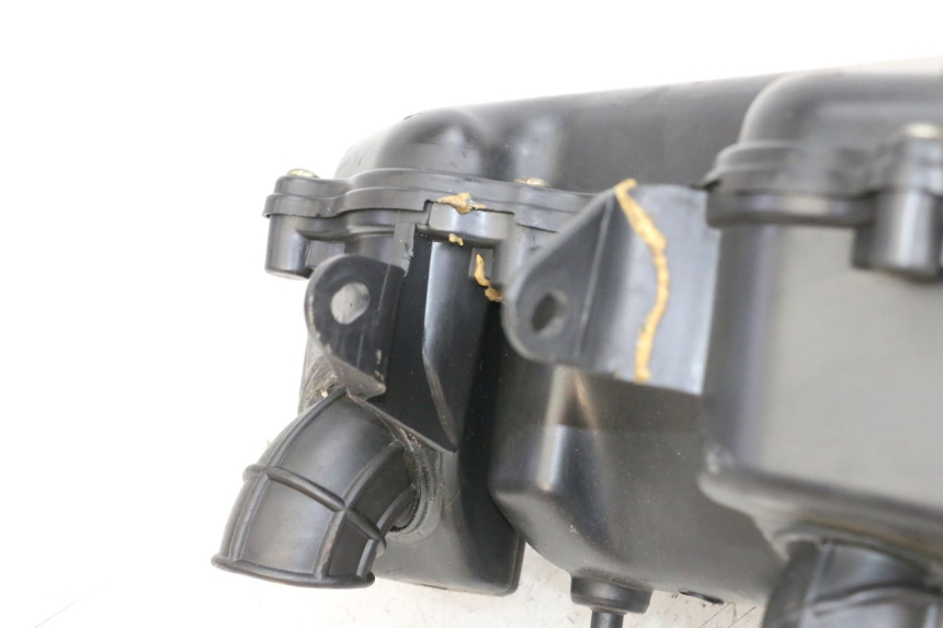 photo de LUCHTFILTERDOOS MAG POWER BOMBERS 4T 50 (2016 - 2026) - Andere kijkhoek