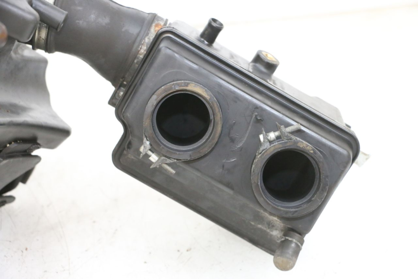 photo de LUCHTFILTERDOOS SUZUKI BURGMAN 650 (2013 - 2020) - Bevestigingspunten