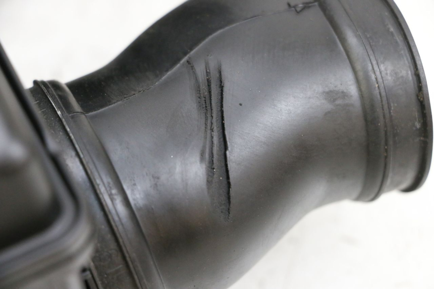 photo de LUCHTFILTERDOOS SUZUKI BURGMAN EXECUTIVE ABS 650 (2006 - 2012) - Detail van het onderdeel