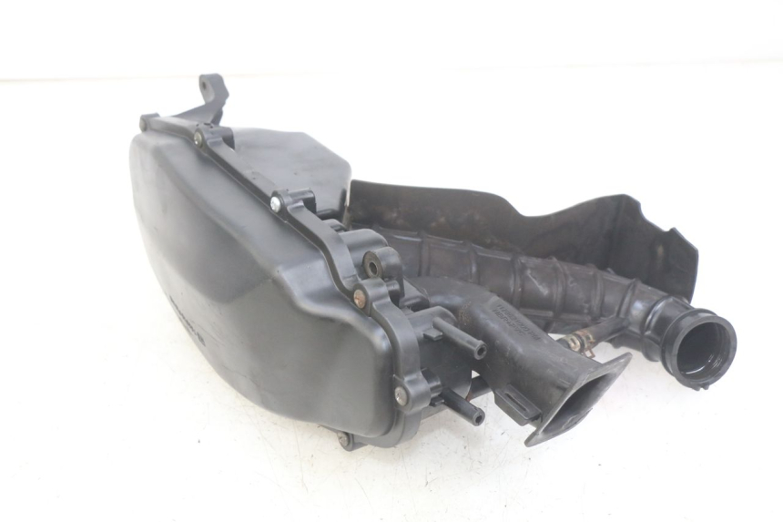 photo de LUCHTFILTERDOOS PEUGEOT CITYSTAR AIR 125 (2014 - 2017) - Detail van het onderdeel