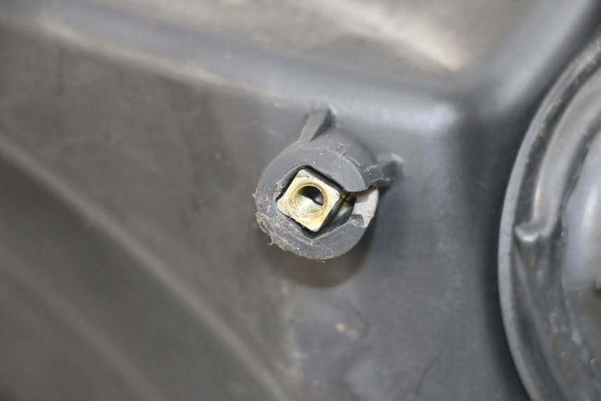 photo de LUCHTFILTERDOOS KYMCO DINK STREET ABS 125 (2011 - 2018) - Andere kijkhoek