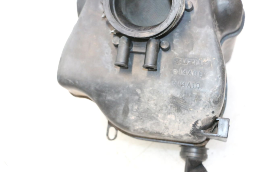 photo de LUCHTFILTERHUIS SUZUKI DR S 600 (1985 - 1989) - Detail van het onderdeel