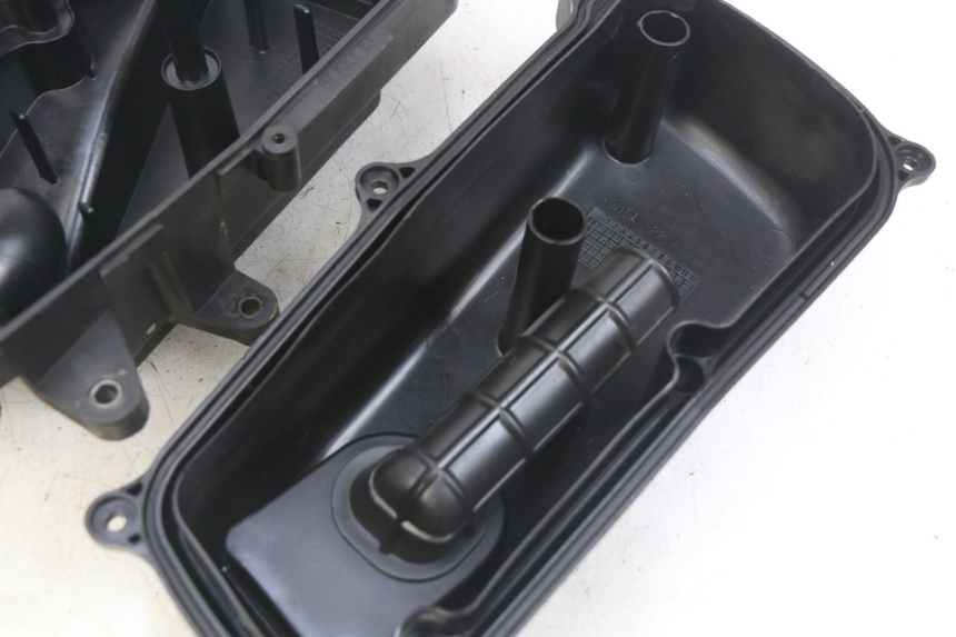 photo de LUCHTFILTERDOOS HONDA FES PANTHEON 2T 125 (1998 - 2002) - Overzicht