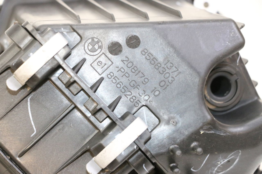 photo de LUCHTFILTERDOOS BMW G310 R 310 (2016 - 2020) - Detail van het onderdeel