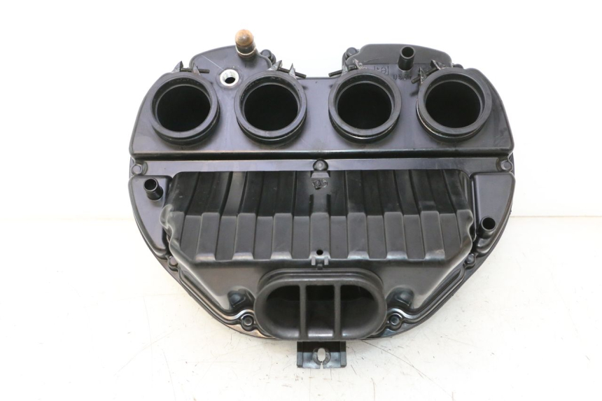 photo de LUCHTFILTERDOOS SUZUKI GSR 600 (2005 - 2012) - Detail van het onderdeel