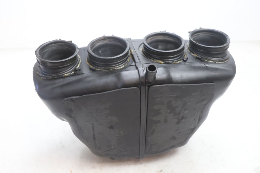 photo de LUCHTKAST SUZUKI GSX F GSXF 750 (1988 - 1998) - Detail van het onderdeel