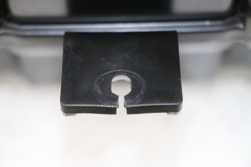 photo de LUCHTFILTERDOOS SUZUKI GSXR GSX-R 1000 (2003 - 2004) - Zoom op gebruiksstaat