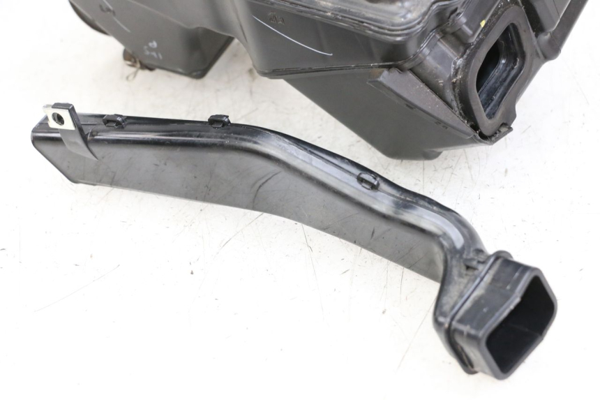 photo de LUCHTFILTERDOOS HUSQVARNA SVARTPILEN 401 (2018 - 2023) - Detail van het onderdeel