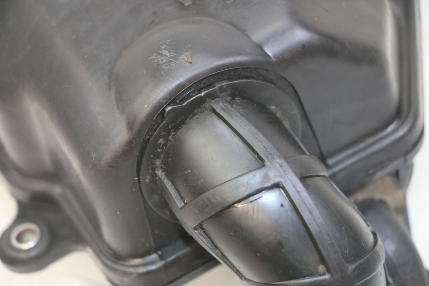 photo de LUCHTFILTERDOOS YAMAHA JOG R 50 (2004 - 2014) - Detail van het onderdeel