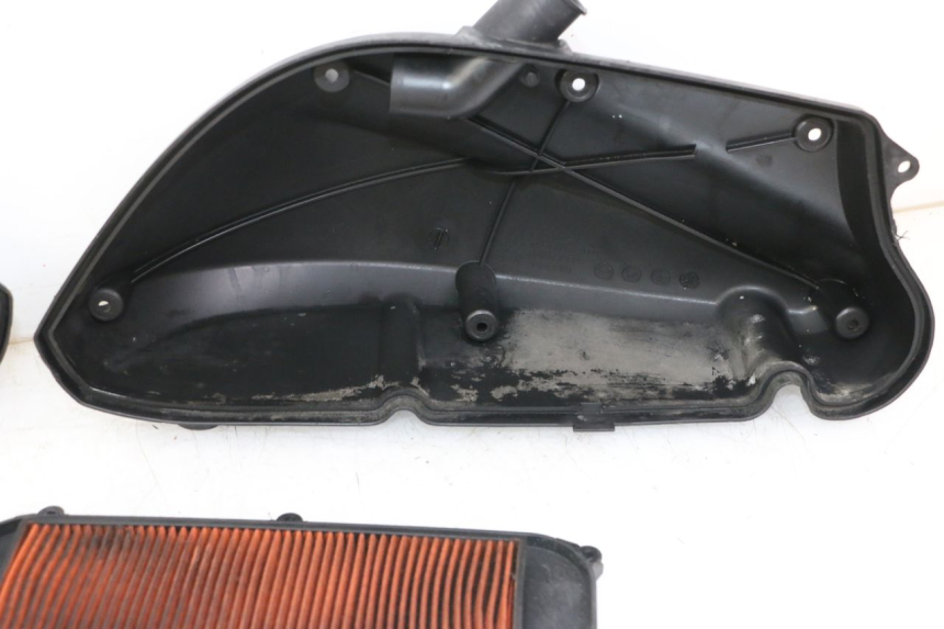 photo de LUCHTFILTERDOOS KYMCO GRAND DINK 125 (2008 - 2014) - Zoom op componenten