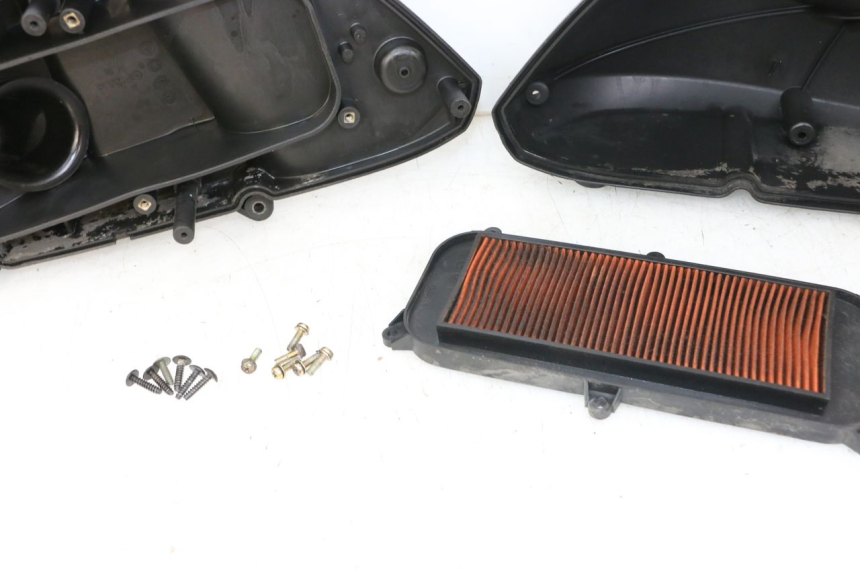 photo de LUCHTFILTERDOOS KYMCO GRAND DINK 125 (2008 - 2014) - Detailaanzicht