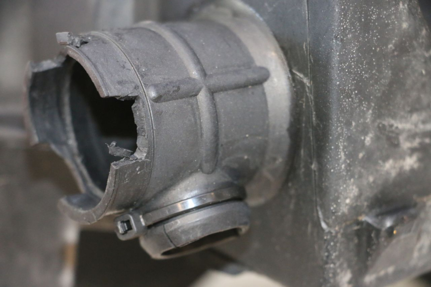 photo de LUCHTKAST MZ RT 125 (2000 - 2008) - Bevestigingspunten