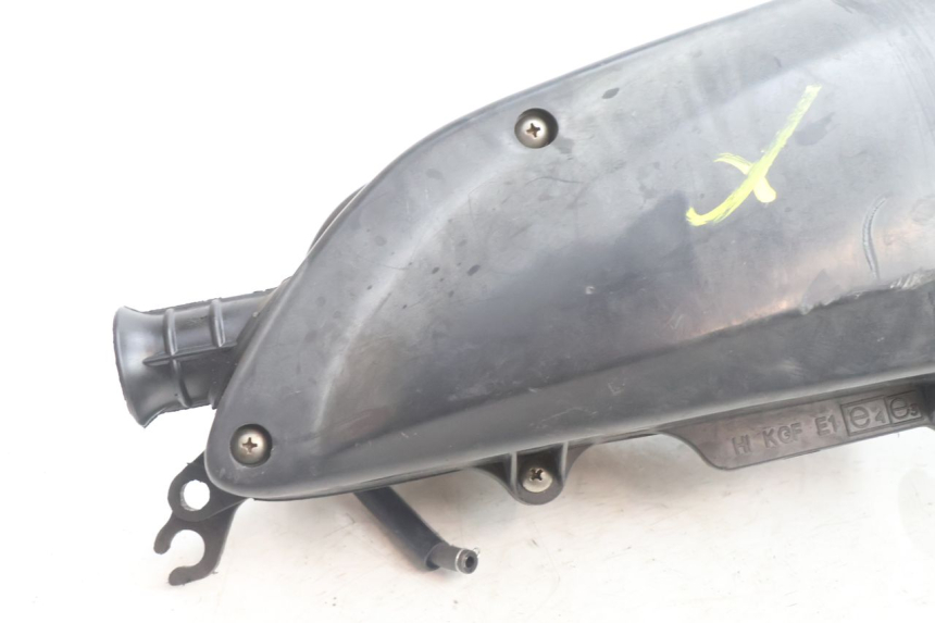 photo de LUCHTKAST HONDA SH 125 (2001 - 2003) - Detail van het onderdeel