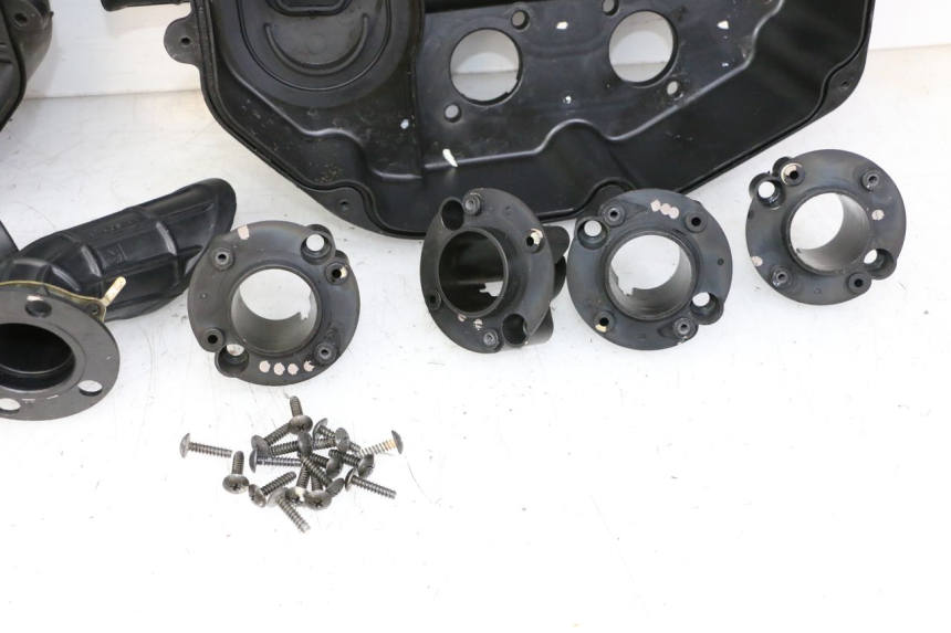 photo de LUCHTFILTERDOOS HONDA ST PAN EUROPEAN 1300 (2002 - 2013) - Markeringen en referenties