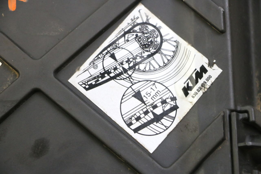 photo de LUCHTFILTERDOOS KTM SUPERENDURO R 950 (2005 - 2009) - Detail van het onderdeel