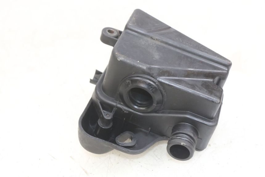 photo de LUCHTFILTERDOOS PEUGEOT VIVACITY 50 (2004 - 2009) - Zoom op gebruiksstaat