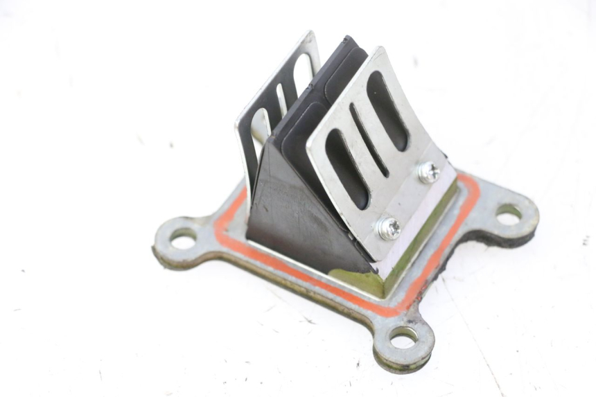 photo de KLEPPENHUIS KYMCO AGILITY NAKED RENOUVO 2T 50 (2011 - 2018) - Hoofdaanzicht