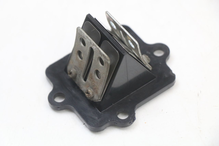 photo de KLEPPENHUIS MBK OVETTO ONE 2T 50 (2013 - 2017) - Andere kijkhoek