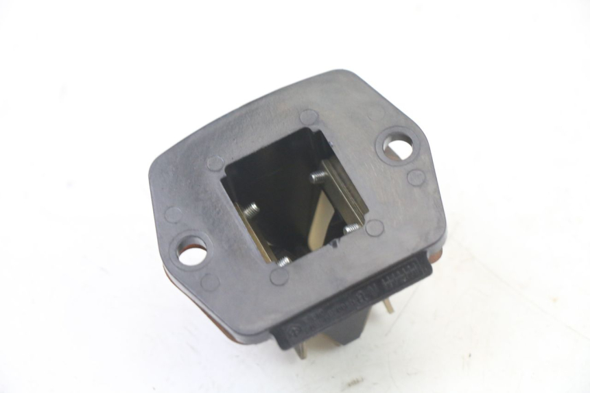 photo de KLEPPENHUIS PIAGGIO FLY 2T 50 (2004 - 2017) - Andere kijkhoek