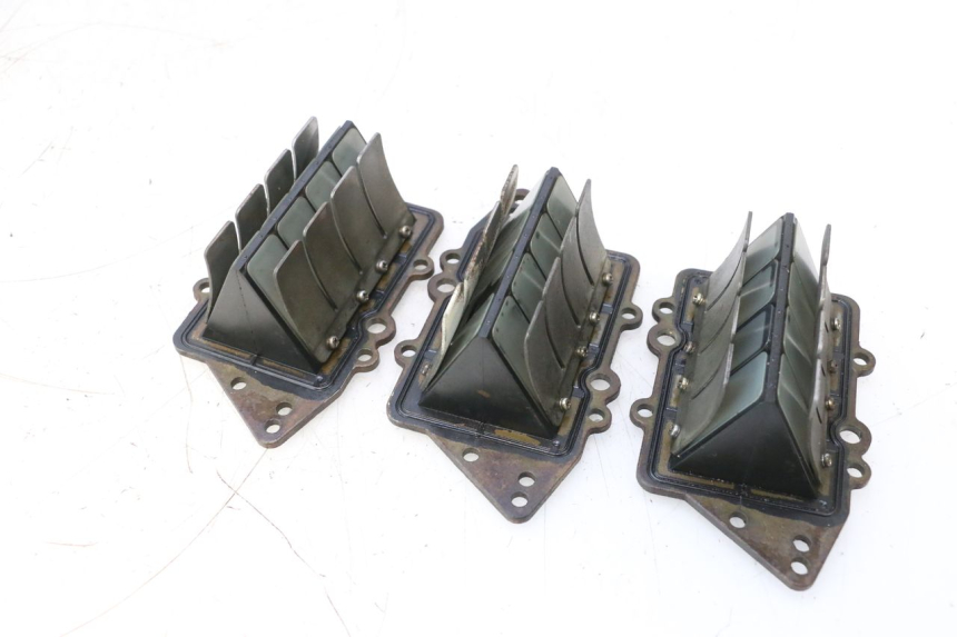 photo de KLEPKAST YAMAHA WAVE RUNNER GP R 1200 (2000 - 2003) - Detail van het onderdeel