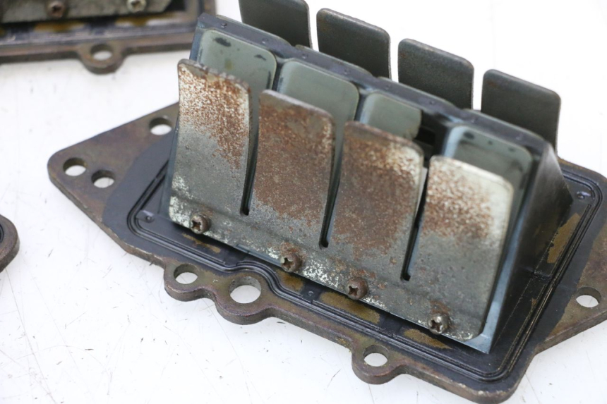 photo de KLEPKAST YAMAHA WAVE RUNNER GP R 1200 (2000 - 2003) - Kenmerkende details