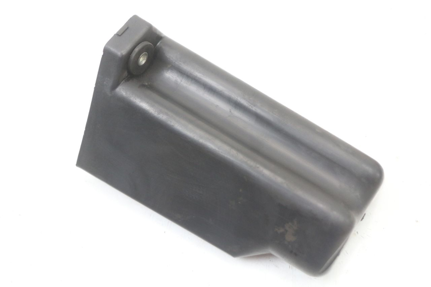 photo de HANDSCHOENENVAKJE SUZUKI GN 125 (1997 - 2000) - Zoom op gebruiksstaat