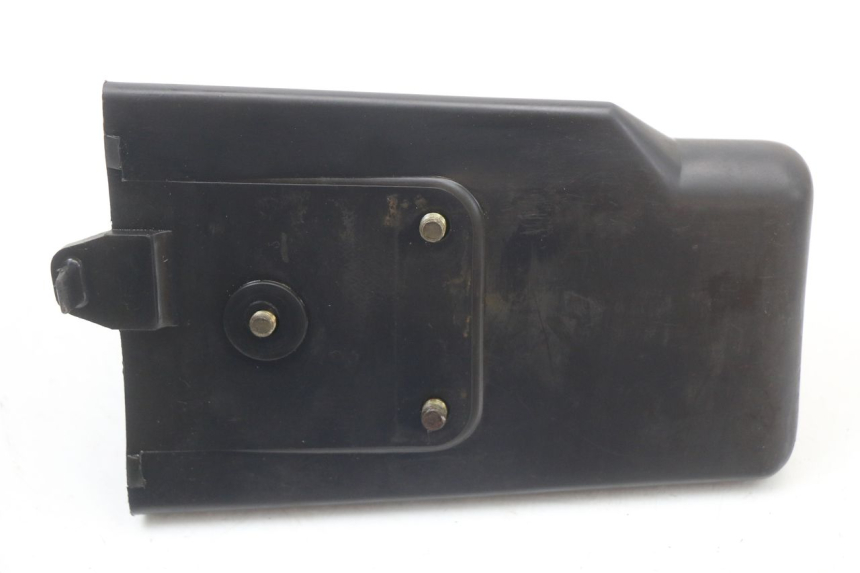 photo de HANDSCHOENENVAKJE SUZUKI GN 125 (1997 - 2000) - Andere kijkhoek