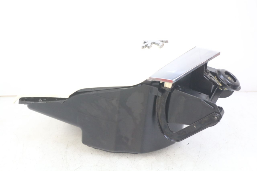 photo de HANDSCHOENENVAKJE PEUGEOT VIVACITY NEW 4T 50 (2008 - 2017) - Markeringen en referenties