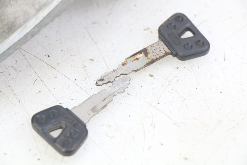 photo de HANDSCHOENENVAKJE YAMAHA XV VIRAGO 750 (1984 - 1998) - Staat van het oppervlak