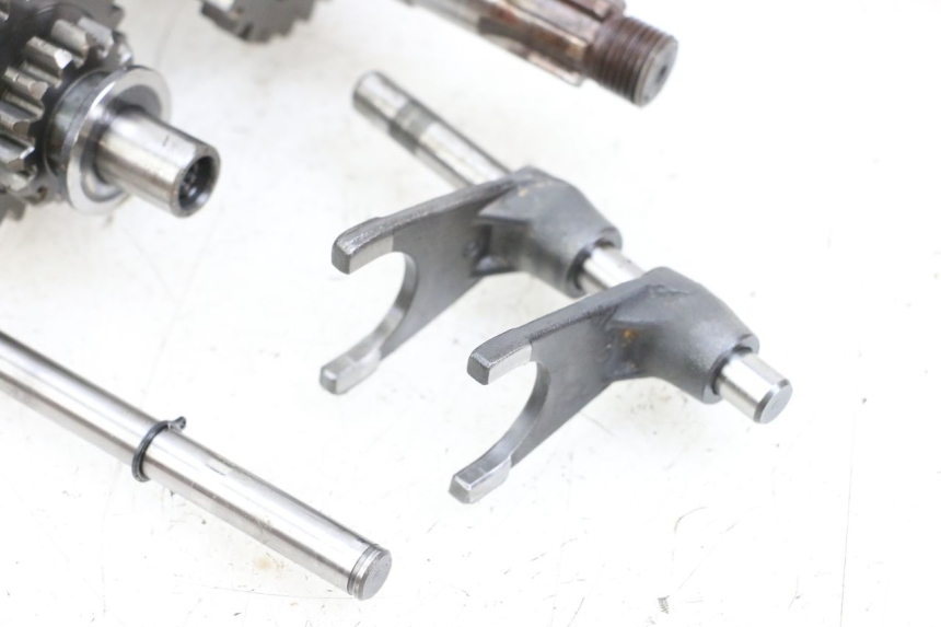 photo de VERSNELLINGSBAK HYOSUNG GV AQUILA 125 (2000 - 2009) - Focus op structuur