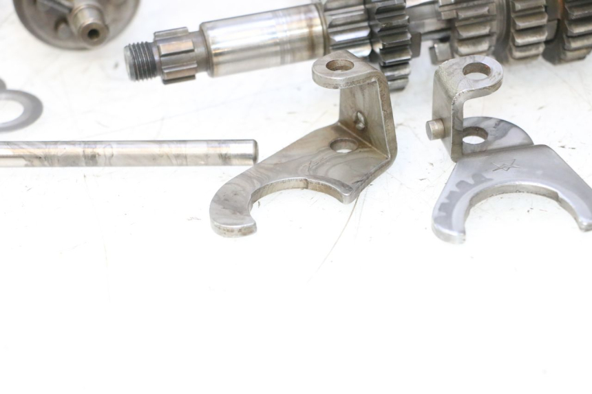 photo de VERSNELLINGSBAK HM HONDA CRM DERAPAGE RR 50 (2006 - 2017) - Focus op structuur