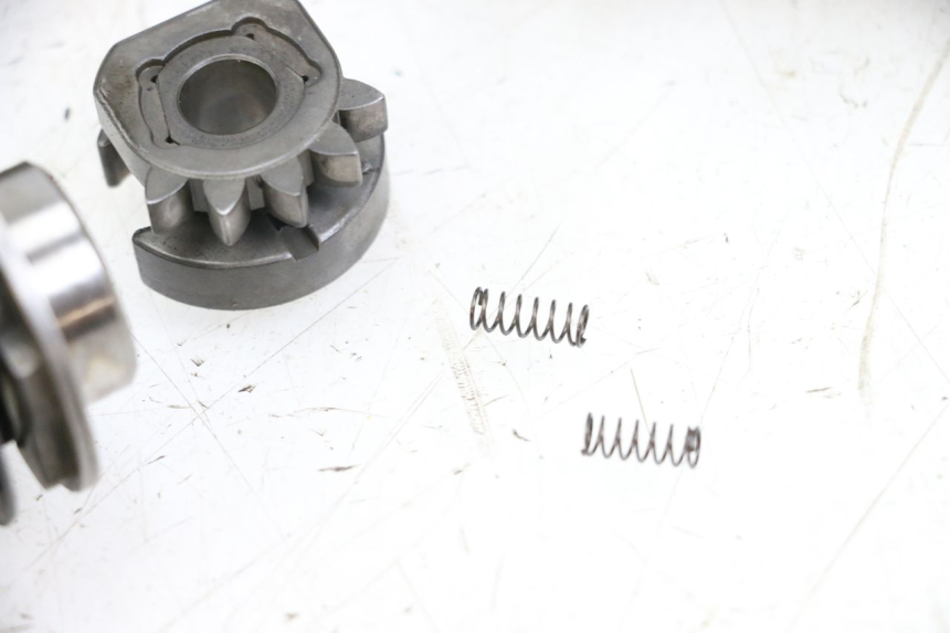 photo de VERSNELLINGSBAK HYOSUNG GF 125 (2001 - 2005) - Zoom op componenten