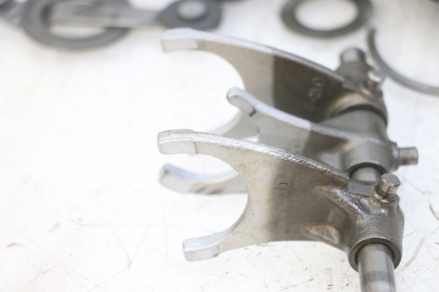 photo de VERSNELLINGSBAK SUZUKI GS GSE 500 (2001 - 2003) - Alternatieve hoek