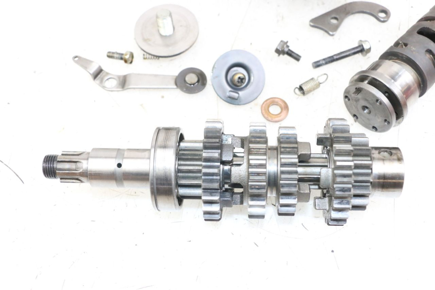 photo de VERSNELLINGSBAK SUZUKI GSX E 250 (1982 - 1983) - Zoom op kwaliteit