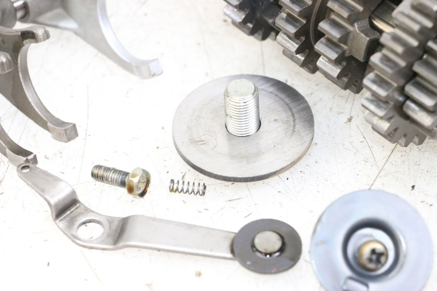 photo de VERSNELLINGSBAK SUZUKI GSX E 250 (1982 - 1983) - Zoom op gebruiksstaat