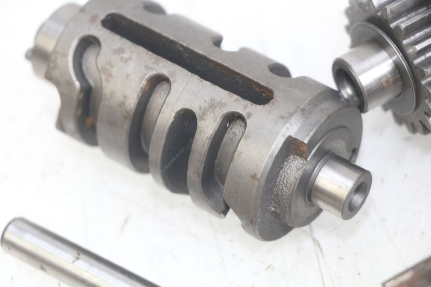 photo de VERSNELLINGSBAK SYM HUSKY 125 (1999 - 2005) - Bevestigingspunten