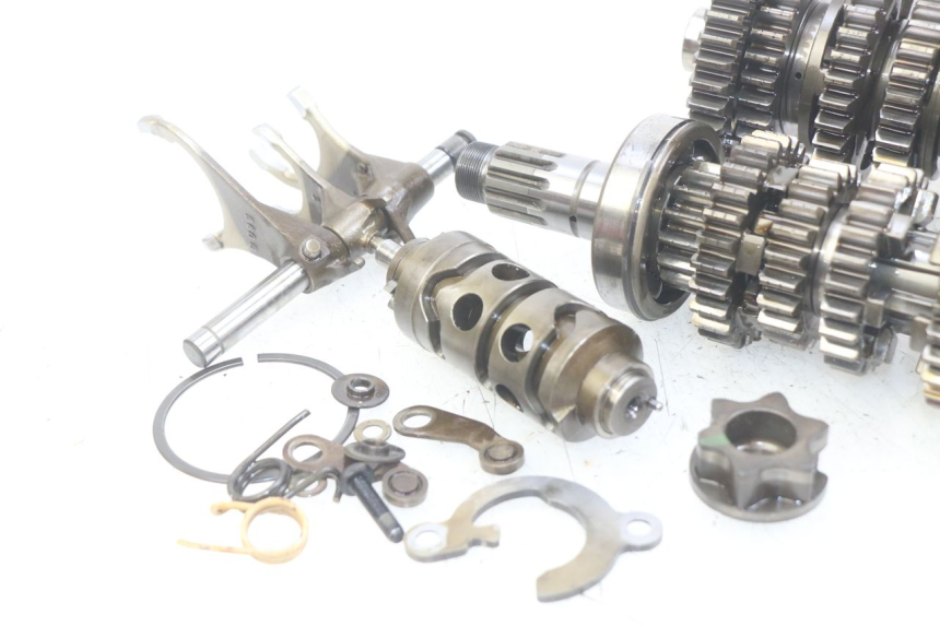 photo de VERSNELLINGSBAK TRIUMPH SPRINT ST 955 (1999 - 2001) - Zoom op kwaliteit