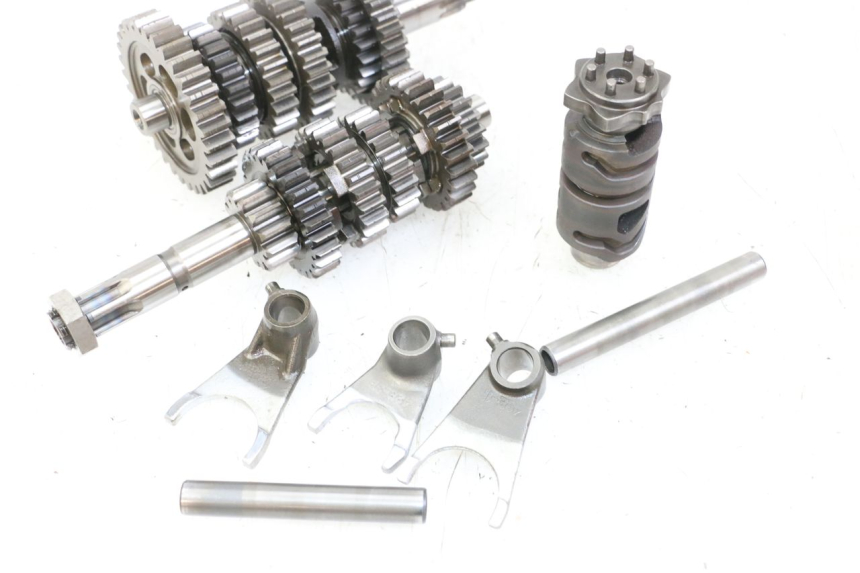 photo de VERSNELLINGSBAK SUZUKI SV S 650 (1999 - 2002) - Bevestigingspunten