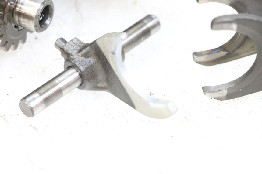 photo de VERSNELLINGSBAK SUZUKI VL INTRUDER 125 (2004 - 2007) - Zoom op gebruiksstaat