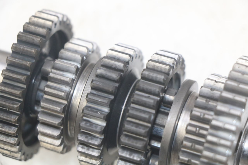 photo de VERSNELLINGSBAK PEUGEOT XP6 50 (2006 - 2011) - Zoom op componenten