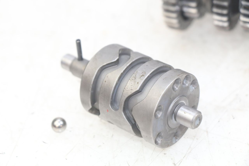 photo de VERSNELLINGSBAK PEUGEOT XP6 50 (2006 - 2011) - Zoom op kwaliteit