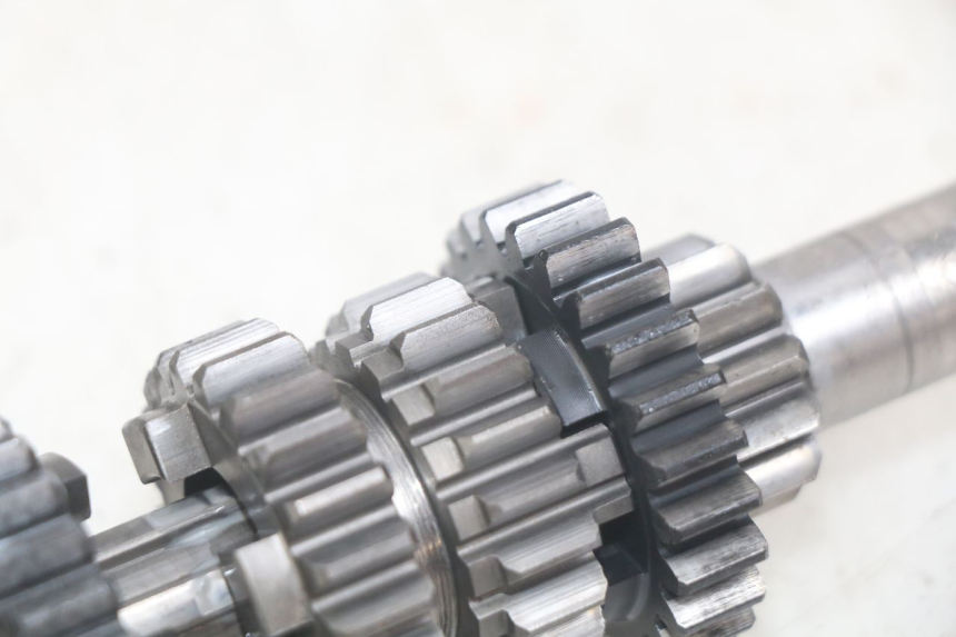 photo de VERSNELLINGSBAK PEUGEOT XP6 50 (2006 - 2011) - Zoom op gebruiksstaat