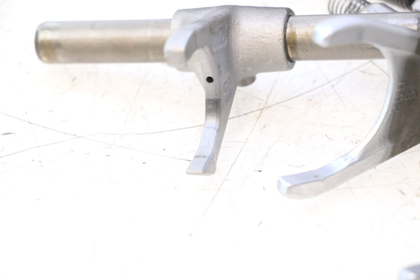 photo de VERSNELLINGSBAK YAMAHA YZF R6 600 (2008 - 2009) - Bevestigingspunten