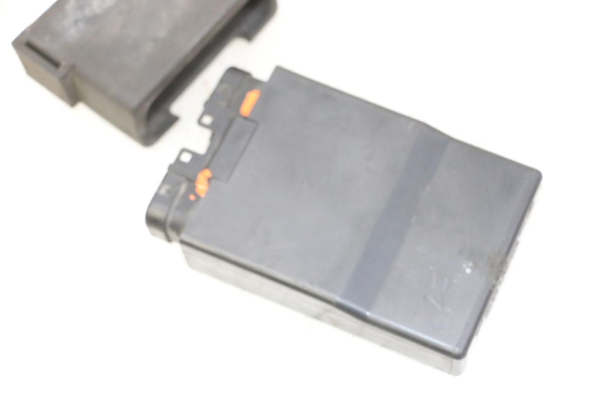 photo de CDI-unit HONDA CBR RR FIREBLADE 900 (1992 - 1994) - Technische close-up