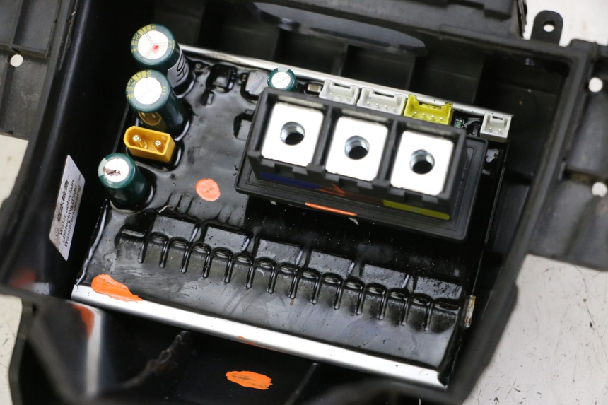 photo de CDI-unit SEGWAY NINEBOT F40E 1 - Zoom op componenten