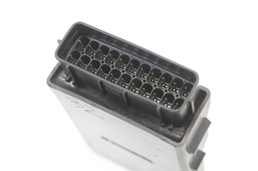 photo de CDI-unit HONDA FES PANTHEON 2T 125 (1998 - 2002) - Zoom op gebruiksstaat