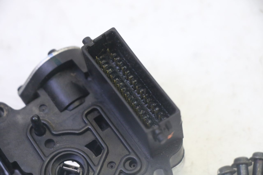 photo de CDI-unit HONDA FES S-WING SWING ABS 125 (2007 - 2015) - Zoom op gebruiksstaat