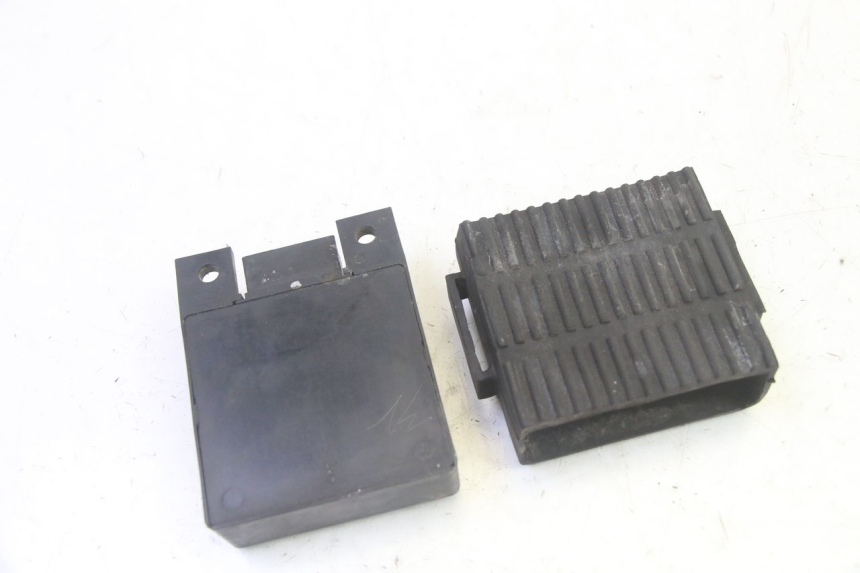 photo de CDI-unit KAWASAKI GPX R WARBIRD 600 (1988 - 1993) - Technische close-up