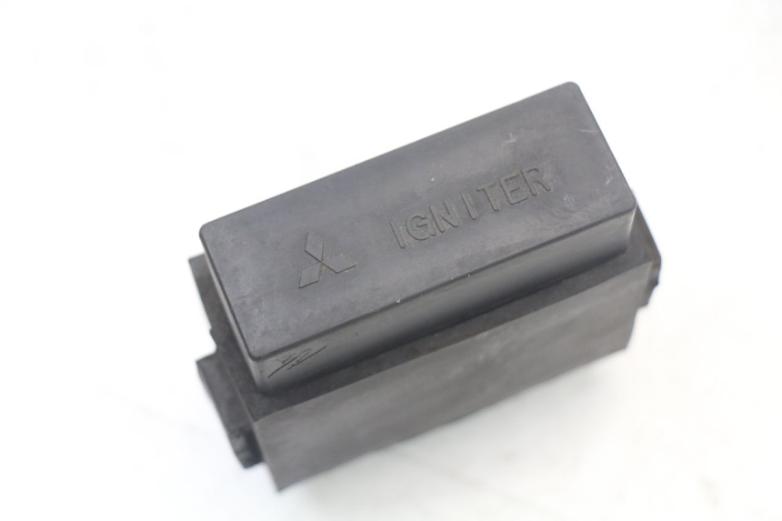 photo de CDI-unit KAWASAKI GTR 1000 (1994 - 2004) - Andere kijkhoek